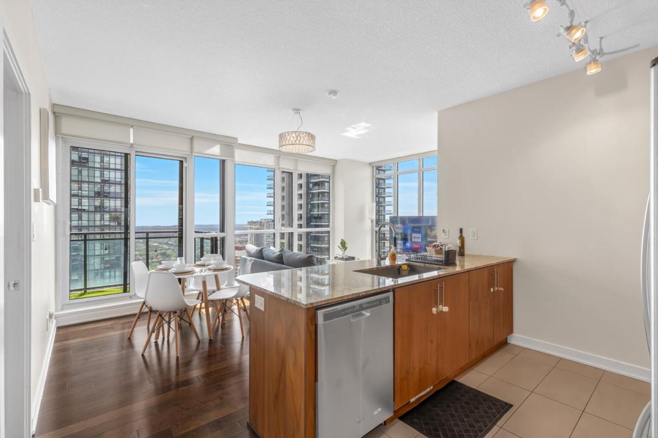 Ultra Luxurious 2.5 Bedroom 2 Full Bathroom 1 Parking Condo Near Sq1 Striking Views Mississauga Eksteriør bilde