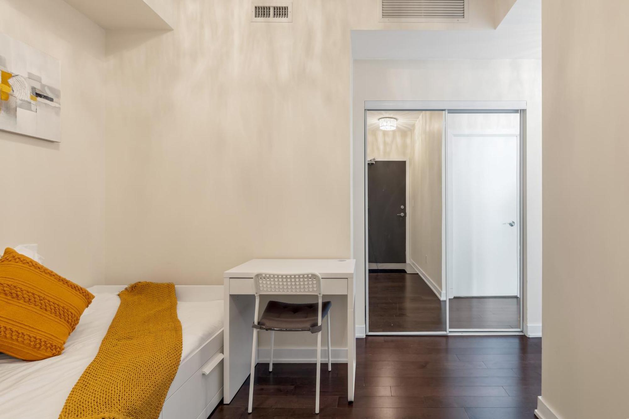 Ultra Luxurious 2.5 Bedroom 2 Full Bathroom 1 Parking Condo Near Sq1 Striking Views Mississauga Eksteriør bilde